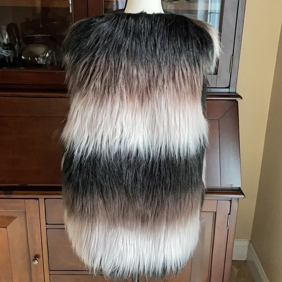 Faux Fur Shaggy Hook Closure Vest M - Picture 3 of 7